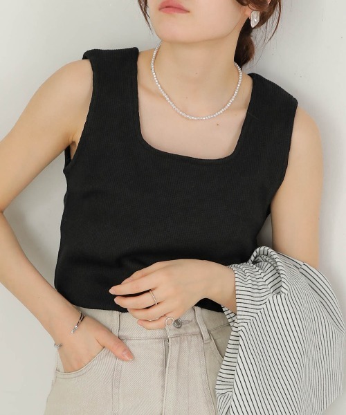 Bab(バブ)の「前後2WAYスクエアタンクトップ(タンクトップ・レディース・グレイッシュベージュ/アイボリー/ブラック・FREE)」の3枚目の写真