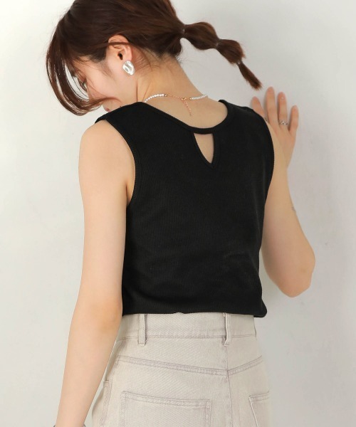 Bab(バブ)の「前後2WAYスクエアタンクトップ(タンクトップ・レディース・グレイッシュベージュ/アイボリー/ブラック・FREE)」の18枚目の写真