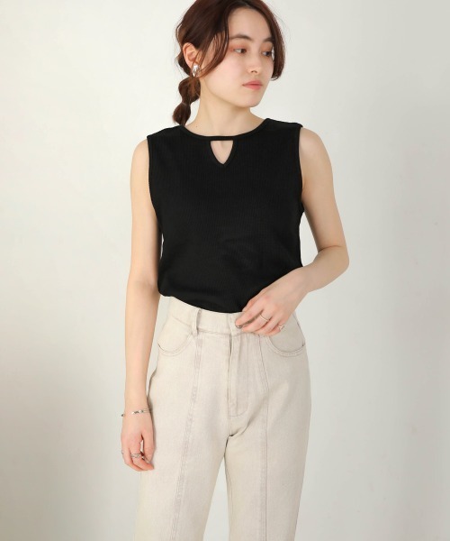 Bab(バブ)の「前後2WAYスクエアタンクトップ(タンクトップ・レディース・グレイッシュベージュ/アイボリー/ブラック・FREE)」の20枚目の写真