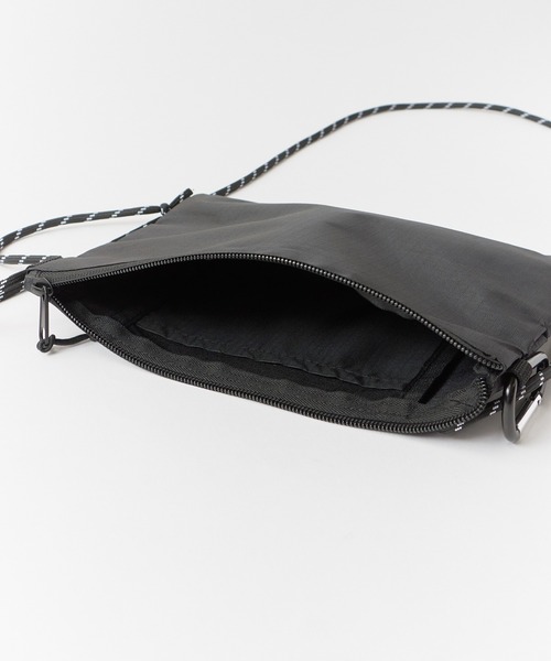 TRUSS（トラス）の「TRUSS/トラス リップミニサコッシュ（ショルダーバッグ・メンズ・オレンジ/ホワイト/ブラック/アーミー・FREE）」の15枚目の写真