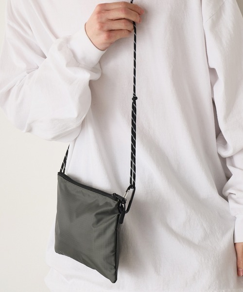 TRUSS（トラス）の「TRUSS/トラス リップミニサコッシュ（ショルダーバッグ・メンズ・オレンジ/ホワイト/ブラック/アーミー・FREE）」の22枚目の写真