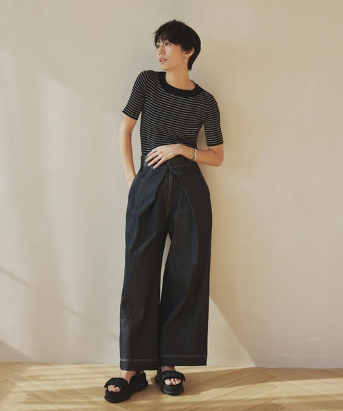 emmi（エミ）の「【emmi atelier】フロントタックワイドデニムパンツ（デニムパンツ・レディース・インディゴブルー・1/0）」の3枚目の写真