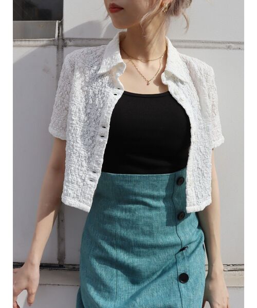 EVRIS（エヴリス）の「シアータイトショートシャツ（シャツ/ブラウス・レディース・ブルー/グリーン/ブラック/ホワイト・FREE）」の5枚目の写真