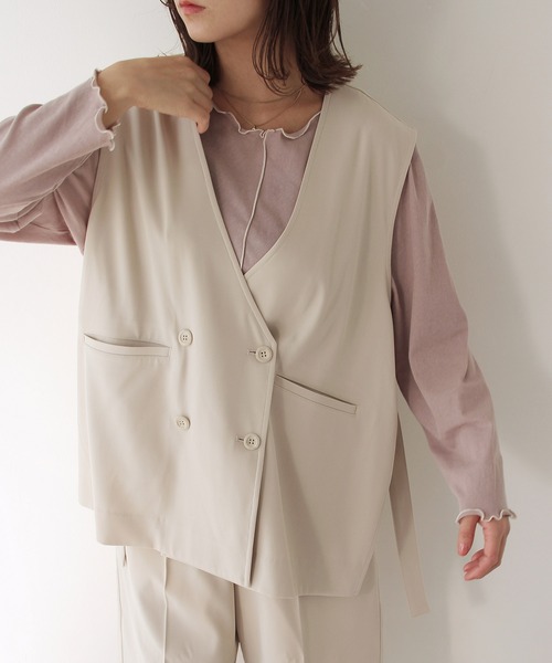 Crisp（クリスプ）の「サイドベルトジレ（ベスト・レディース・アイボリー/ブラック・FREE）」の11枚目の写真