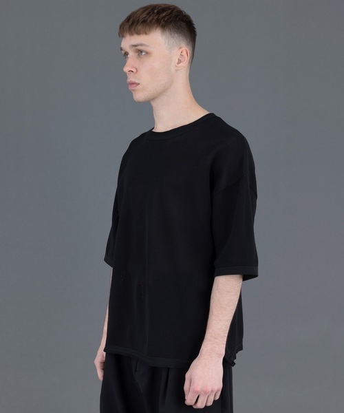 FORTUNA HOMME(フォルトゥナオム)の「FORTUNAHOMME ECOTEC MeshKnit Tee(Tシャツ/カットソー・メンズ・グレイッシュベージュ/ブラック・2/1)」の8枚目の写真