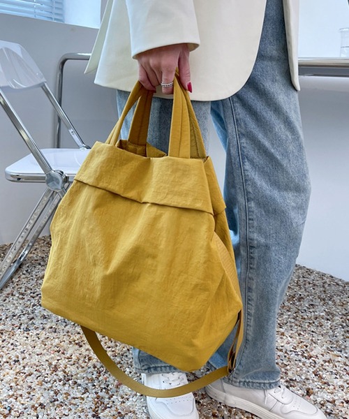 florist（フローリスト）の「【2WAY/3WAY】【軽量】くったりラウンドフォルムの折り返しナイロンハンドバッグ/ショルダーバッグ（ボストンバッグ・レディース・ブラック/マスタード/モスグリーン/ワインレッド/ベージュ・FREE）」の15枚目の写真