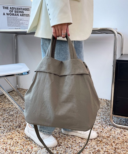 florist（フローリスト）の「【2WAY/3WAY】【軽量】くったりラウンドフォルムの折り返しナイロンハンドバッグ/ショルダーバッグ（ボストンバッグ・レディース・ブラック/マスタード/モスグリーン/ワインレッド/ベージュ・FREE）」の9枚目の写真