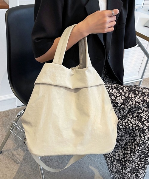 florist（フローリスト）の「【2WAY/3WAY】【軽量】くったりラウンドフォルムの折り返しナイロンハンドバッグ/ショルダーバッグ（ボストンバッグ・レディース・ブラック/マスタード/モスグリーン/ワインレッド/ベージュ・FREE）」の11枚目の写真