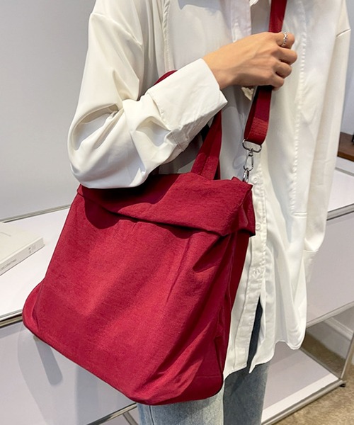 florist（フローリスト）の「【2WAY/3WAY】【軽量】くったりラウンドフォルムの折り返しナイロンハンドバッグ/ショルダーバッグ（ボストンバッグ・レディース・ブラック/マスタード/モスグリーン/ワインレッド/ベージュ・FREE）」の20枚目の写真