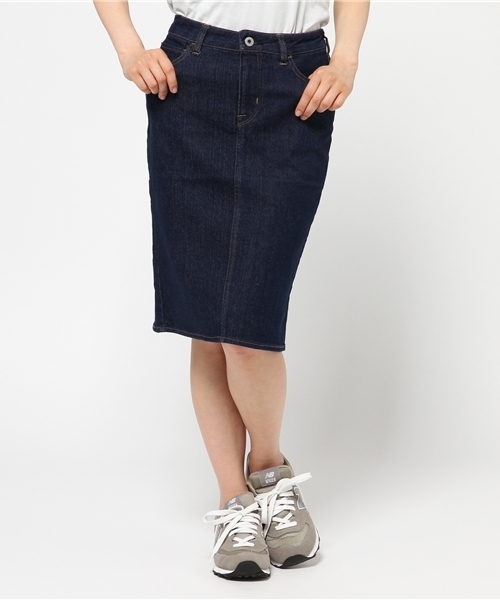 earth music&ecology（アースミュージックアンドエコロジー）の「デニムタイトスカート（デニムスカート・レディース・インディゴブルー/ライトインディゴブルー・SMALL/MEDIUM）」の2枚目の写真