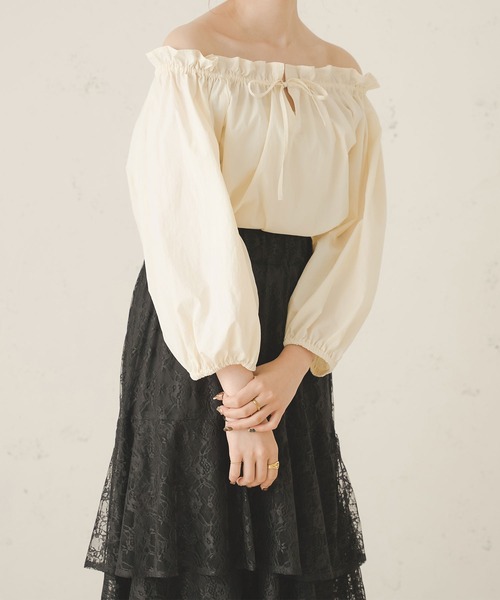 Ambre Neige（アンブルネージュ）の「２ｗａｙギャザーナイロンブラウス／【WEB/EC限定商品】（シャツ/ブラウス・レディース・アイボリー/ライトベージュ・FREE）」の4枚目の写真