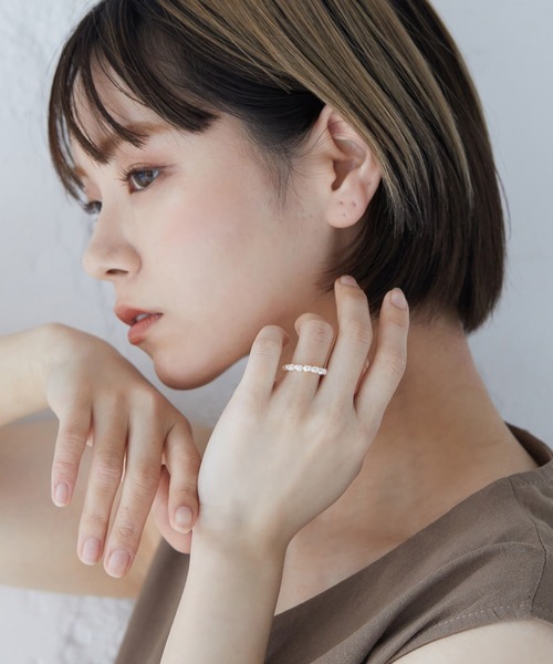 VitaFelice（ヴィータフェリーチェ）の「パール＆チェーン リング（リング・レディース・イエローゴールド・FREE）」の3枚目の写真