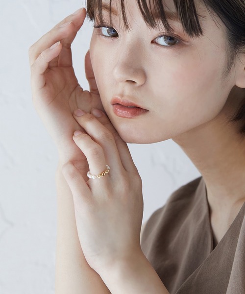 VitaFelice（ヴィータフェリーチェ）の「パール＆チェーン リング（リング・レディース・イエローゴールド・FREE）」の6枚目の写真