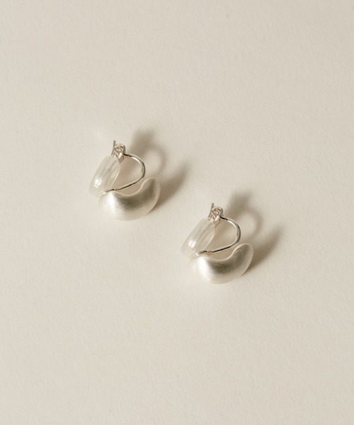 novice(ノーヴィス)の「【novice】Hairline Finish Beans Earring(イヤリング・レディース・ゴールド/シルバー・FREE)」の10枚目の写真