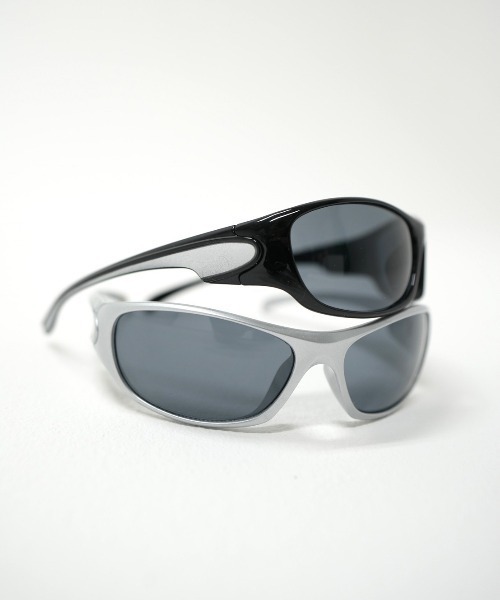 XU(エックスユー)の「ストリートファッション XU エックスユー sports sunglasses スポーツ サングラス カラーレンズ(サングラス・メンズ・ブラック/シルバー・ONE SIZE)」の1枚目の写真