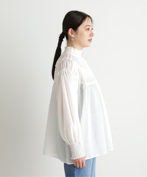 N.(N. Natural Beauty Basic)(エヌエヌナチュラルビューティーベーシック)の「◆ライトボイルギャザーブラウス(シャツ/ブラウス・レディース・オフホワイト/ブラック・MEDIUM)」の14枚目の写真