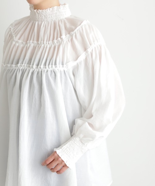 N.(N. Natural Beauty Basic)(エヌエヌナチュラルビューティーベーシック)の「◆ライトボイルギャザーブラウス(シャツ/ブラウス・レディース・オフホワイト/ブラック・MEDIUM)」の16枚目の写真