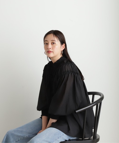 N.(N. Natural Beauty Basic)(エヌエヌナチュラルビューティーベーシック)の「◆ライトボイルギャザーブラウス(シャツ/ブラウス・レディース・オフホワイト/ブラック・MEDIUM)」の19枚目の写真