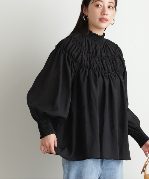 N.(N. Natural Beauty Basic)(エヌエヌナチュラルビューティーベーシック)の「◆ライトボイルギャザーブラウス(シャツ/ブラウス・レディース・オフホワイト/ブラック・MEDIUM)」の3枚目の写真