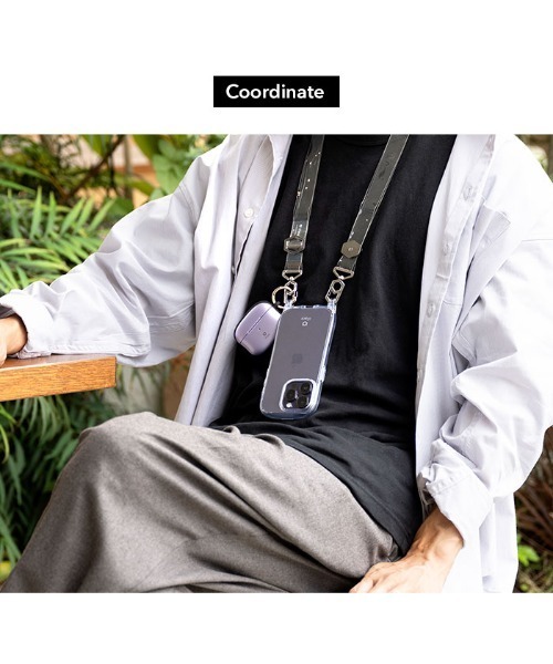 iFace(アイフェイス)の「iPhone15/15Pro/15Plus/15ProMax/14/14 Pro/14 Pro Max/13/13 mini/13 Pro/12/12 Pro/8/7/SE(第2/第3世代)/11/XR専用 iFace Hang and クリアケース(スマホケース/カバー・レディース・クリア/ラメ・iPhone 15/iPhone 15 Pro/iPhone 15 Plus/iPhone 15 Pro Max/iPhone 14/iPhone 14 Pro/iPhone 7/8/SE(第2/第3世代)/iPhone 13/iPhone 13 Pro/iPhone 12/12 Pro/iPhone 11/XR/iPhone 13 mini/iPhone 14 Pro Max)」の12枚目の写真