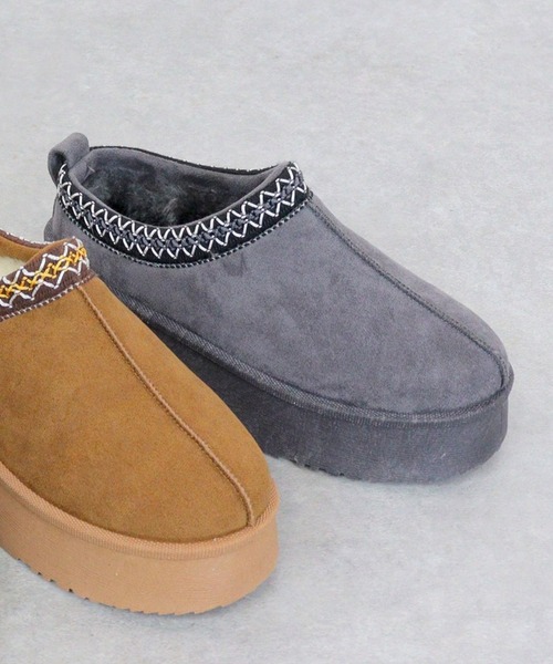 Dedes（デデス）の「軽量厚底　ユニセックス　ムートンブーツ（ブーツ・メンズ・ブラック系2/ブラック系4/グレー系1/グレー系3/グレー系4/ブラウン系2/ブラウン系4/ブラック系1/ブラック系3/グレー系2/ブラウン系1/ブラウン系3/ベージュ系1/ベージュ系2/ベージュ系3/ベージュ系4/ベージュ系5/ブラック系5/ブラウン系5/グレー系5/ベージュ系8/ブラウン系8/ブラウン系7/ベージュ系7/ベージュ系6/ブラウン系6/ブラック系8/ブラック系7/ブラック系6/チャコールグレー/ブラック系9/ブラウン系9/アイボリー・40/36/42/38/44/34）」の14枚目の写真