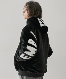 バックBIGロゴファーパーカー