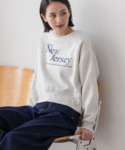 LAKOLE（ラコレ）の「レタリングPクロップドプルオーバー / 988619（スウェット・レディース・チャコールグレー/ヘザーグレー/オートミール・MEDIUM/SMALL）」の3枚目の写真