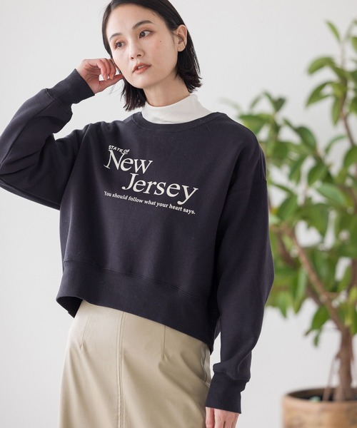 LAKOLE（ラコレ）の「レタリングPクロップドプルオーバー / 988619（スウェット・レディース・チャコールグレー/ヘザーグレー/オートミール・MEDIUM/SMALL）」の2枚目の写真