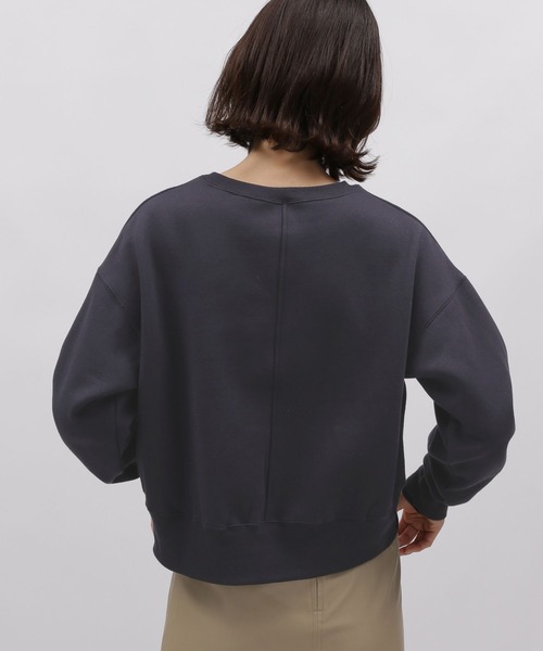 LAKOLE（ラコレ）の「レタリングPクロップドプルオーバー / 988619（スウェット・レディース・チャコールグレー/ヘザーグレー/オートミール・MEDIUM/SMALL）」の13枚目の写真