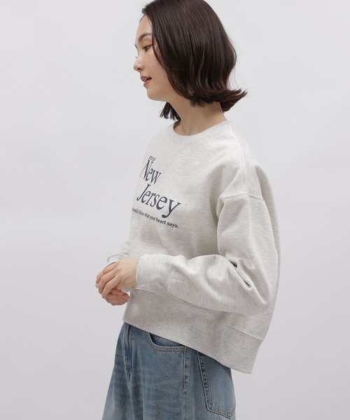 LAKOLE（ラコレ）の「レタリングPクロップドプルオーバー / 988619（スウェット・レディース・チャコールグレー/ヘザーグレー/オートミール・MEDIUM/SMALL）」の15枚目の写真