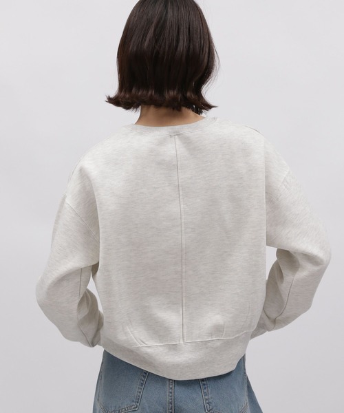 LAKOLE（ラコレ）の「レタリングPクロップドプルオーバー / 988619（スウェット・レディース・チャコールグレー/ヘザーグレー/オートミール・MEDIUM/SMALL）」の16枚目の写真