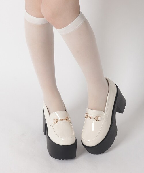 cs T&P(シーエスティーアンドピー)の「厚底ビット付きローファーパンプス(パンプス・レディース・アイボリー系1/ブラック系1・M/S/LL/L)」の13枚目の写真