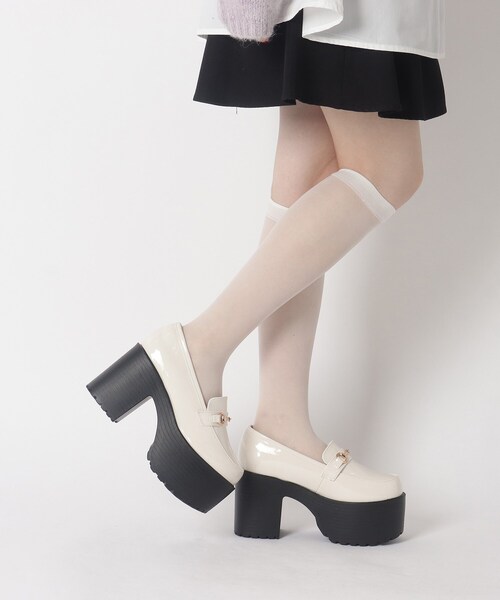 cs T&P(シーエスティーアンドピー)の「厚底ビット付きローファーパンプス(パンプス・レディース・アイボリー系1/ブラック系1・M/S/LL/L)」の17枚目の写真