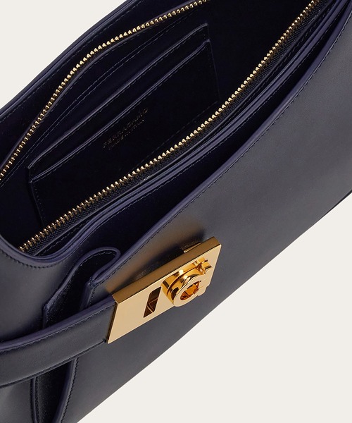 FERRAGAMO（フェラガモ）の「ショルダーバッグ（ショルダーバッグ・レディース・ダークネイビー・ONE SIZE）」の6枚目の写真