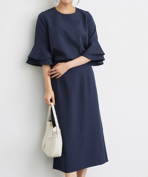 Pierrot（ピエロ）の「フレアスリーブトップススカートセットアップ  