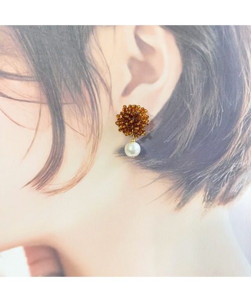 tone(トーン)の「【Hi-na】シルバーつぶビーズ×コットンパール イヤリング(MA)(イヤリング・レディース・シルバー/ブラウン・FREE)」の10枚目の写真