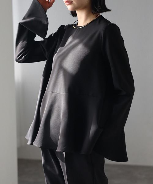 r.（アールドット）の「【セットアップ対応】フレアライン　ブラウス（シャツ/ブラウス・レディース・ベージュ/ブラック・FREE）」の5枚目の写真