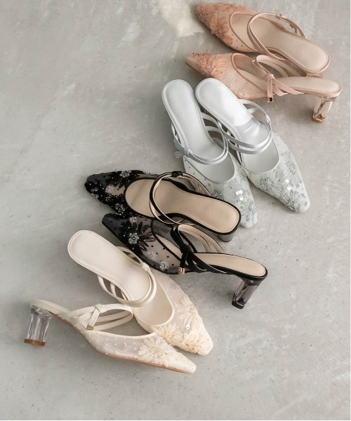 RANDA（ランダ）の「フラワースクエアミュールパンプス（パンプス・レディース・ベージュ/ブルー/アイボリー/ブラック・S/M/L/LL）」の5枚目の写真
