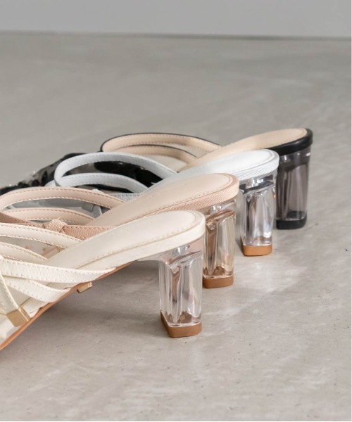 RANDA（ランダ）の「フラワースクエアミュールパンプス（パンプス・レディース・ベージュ/ブルー/アイボリー/ブラック・S/M/L/LL）」の6枚目の写真