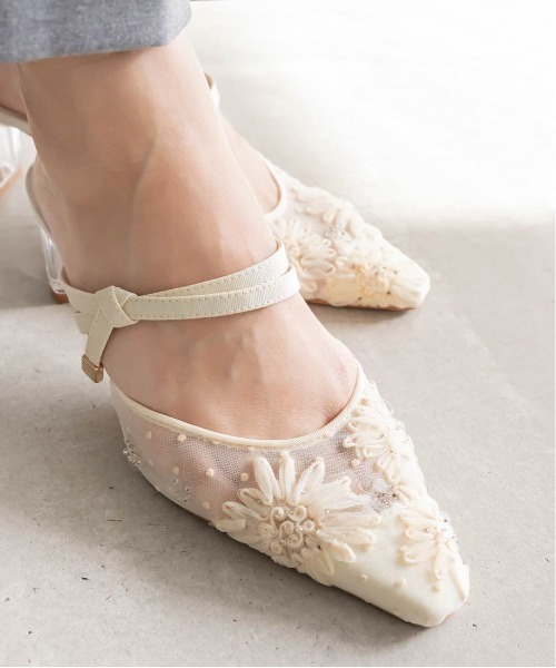RANDA（ランダ）の「フラワースクエアミュールパンプス（パンプス・レディース・ベージュ/ブルー/アイボリー/ブラック・S/M/L/LL）」の9枚目の写真