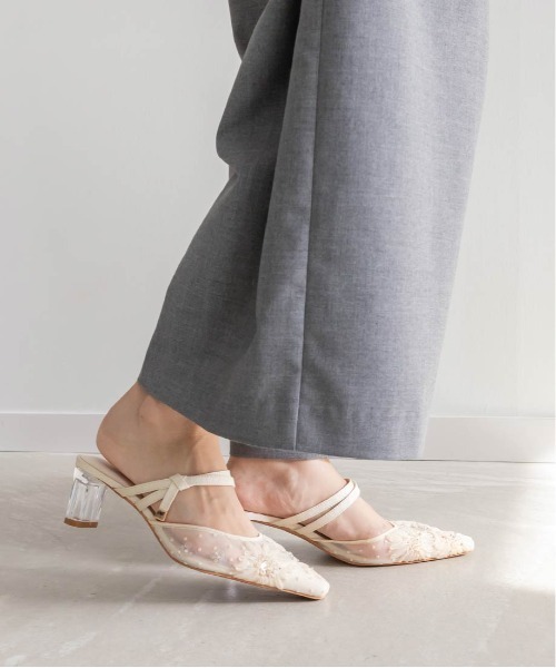 RANDA（ランダ）の「フラワースクエアミュールパンプス（パンプス・レディース・ベージュ/ブルー/アイボリー/ブラック・S/M/L/LL）」の10枚目の写真