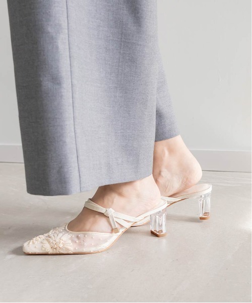 RANDA（ランダ）の「フラワースクエアミュールパンプス（パンプス・レディース・ベージュ/ブルー/アイボリー/ブラック・S/M/L/LL）」の11枚目の写真