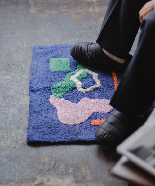 BIRTHDAY BAR(バースデイバー)の「【SAHIR サヒール】Floormat emotion フロアマット(ラグ/マット・レディース・ネイビー/アイボリー・フリー)」の1枚目の写真