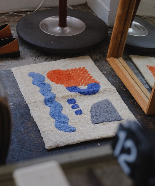 BIRTHDAY BAR(バースデイバー)の「【SAHIR サヒール】Floormat emotion フロアマット(ラグ/マット・レディース・ネイビー/アイボリー・フリー)」の2枚目の写真