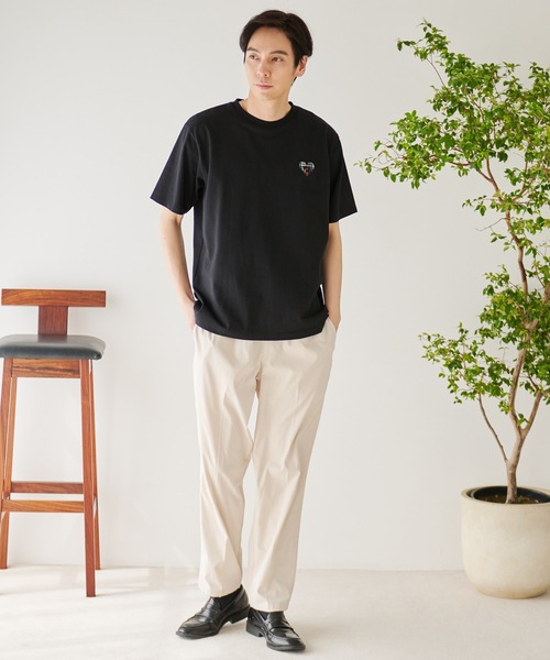 Arnold Palmer（アーノルドパーマー）の「ハートモチーフ シェア Tシャツ（Tシャツ/カットソー・レディース・ブラック/ホワイト/ライトベージュ・XS/LL/L/M/S）」の21枚目の写真