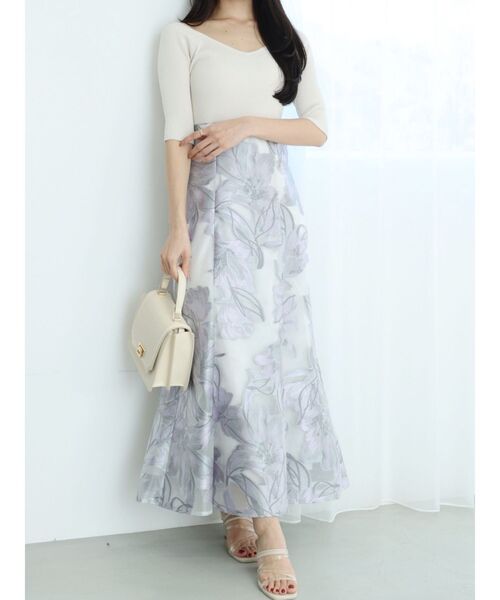 MERCURYDUO（マーキュリーデュオ）の「花柄ジャカードコルセットドッキングワンピース（ワンピース・レディース・ライトグレー/ラベンダー・SMALL/MEDIUM）」の2枚目の写真