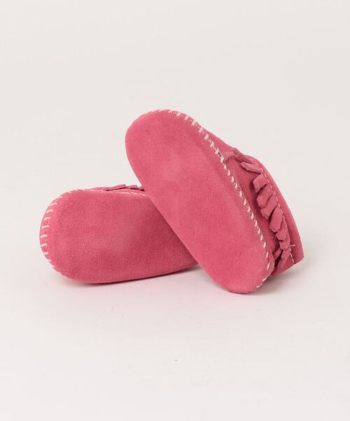 Minnetonka（ミネトンカ）の「【W】【it】【IW3】【ミネトンカ MINNETONKA】VELCRO BACK FLAP BOOTIE（ブーツ・キッズ・ピンク・15cm/11.5cm）」の3枚目の写真