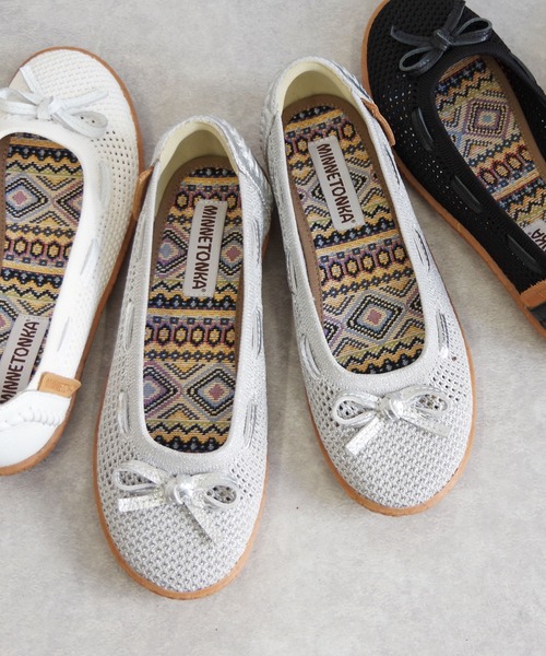 Minnetonka（ミネトンカ）の「MINNETONKA（ミネトンカ） / バレエシューズ フラットシューズ 24M05（バレエシューズ・レディース・ブルー/シルバー/ブラック/ホワイト・5/6/7/8/9）」の4枚目の写真