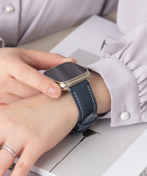 emonique(エモニーク)の「本革レザー Apple Watch バンド スマートウォッチバンド【38/40/41/42/44/45/49mm対応】(デジタル腕時計・レディース・ベージュ/ピンク/ダークネイビー/ブラウン/ブラック/グレー/ブラック×シルバー・42/38)」の6枚目の写真