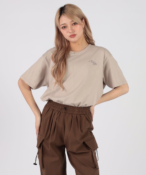 CECIL McBEE(セシルマクビー)の「バックレタリングプリント刺繍Tシャツ(Tシャツ/カットソー・レディース・オフホワイト/チャコールグレー/ライトベージュ/ミント・MEDIUM/LARGE)」の4枚目の写真